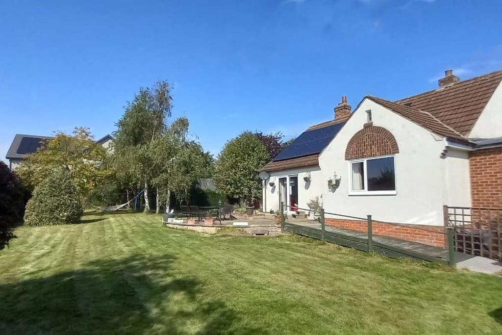 Millfields Cottage And Garden Goxhill  Exterior photo